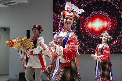 Иностранные дипломаты заговорили на мове. Глава МИД Рыженков встретил их в историческом месте Минска