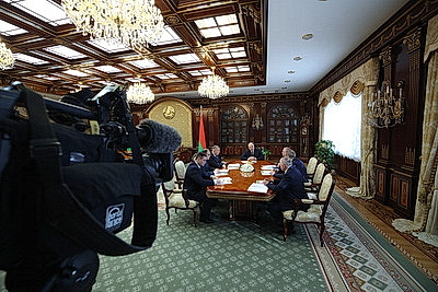 \"Механизм один - платить за результат\". Лукашенко о подходах к совершенствованию научной деятельности