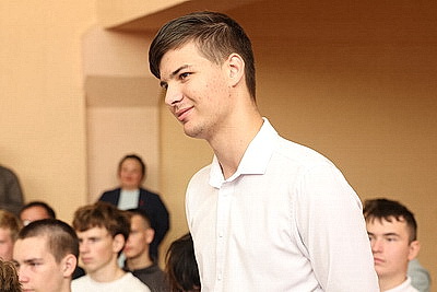 \"Беларусь адзіная\". Встреча с молодежью прошла в Жлобине и Березе