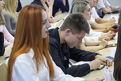 \"Журфак - это большая и ценная школа\". Мохор встретился со студентами БГУ