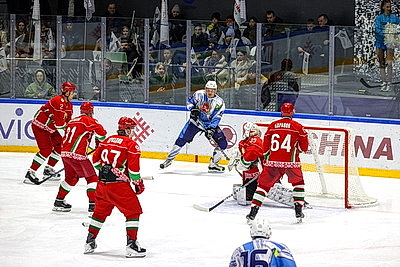 Команда Президента выиграла четвертый матч в РХЛ