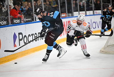 Минские динамовцы в овертайме дома уступили \"Авангарду\"