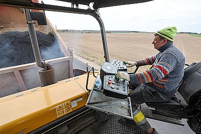 Активно включились в ремонт дорог в Гродненском районе