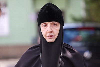 Православные верующие освящают пасхальную трапезу в храмах Беларуси