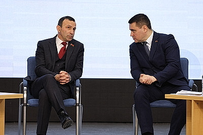 Потенциал и действующая сила. В Минске стартовала III Школа молодого ученого