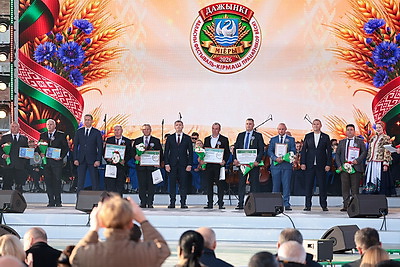 \"Дажынкі-2026\". Лучших тружеников села Витебской области чествуют в Миорах