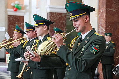 Вальс Победы станцевали в Бресте и Витебске