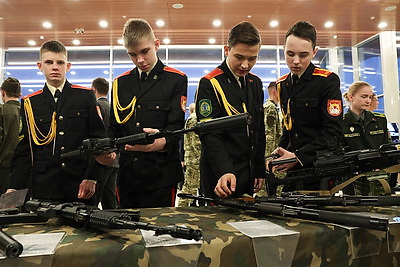 \"Сила - в людях\". Премьера кинокартины \"Душа защитника\" прошла в кинотеатре \"Москва\"