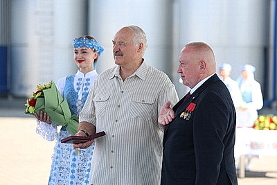 Лукашенко посещает Березовский район