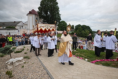 Крестный ход в честь праздника Божьего Тела прошел по улицам Гродно