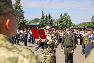 Около 10 тыс. новобранцев приняли военную присягу в Вооруженных Силах Беларуси