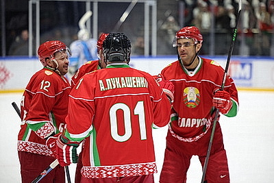 Команда Президента выиграла четвертый матч в РХЛ