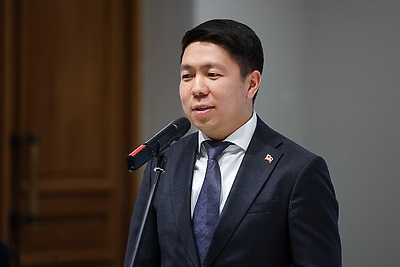 Иностранные дипломаты заговорили на мове. Глава МИД Рыженков встретил их в историческом месте Минска