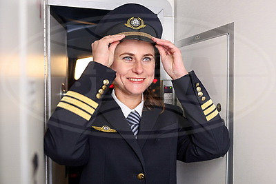 Красивые, добрые, умные. Наши женщины