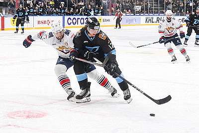 Хоккеисты \"Динамо\" не сумели поразить ворота \"Металлурга\" в домашнем матче