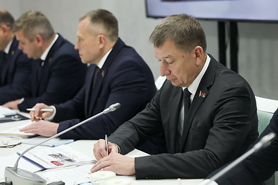 Лукашенко ознакомился с развитием производства отечественного пассажирского транспорта