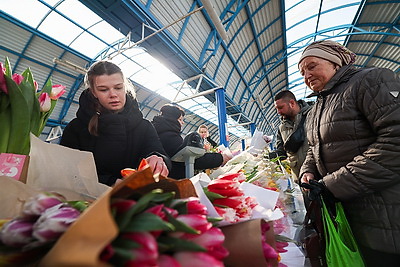 Атмосфера на улицах белорусских городов в преддверии 8 Марта