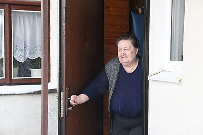 Помогают пожилым и чистят территории. К уборке снега присоединилась молодежь