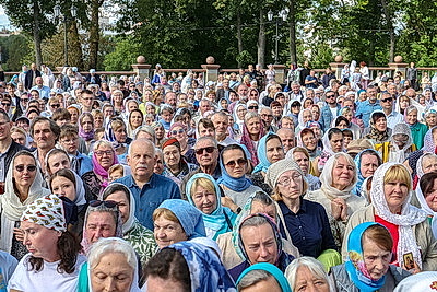 Праздничным шествием в Витебске отметили Успение Пресвятой Богородицы