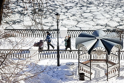 Первый весенний день