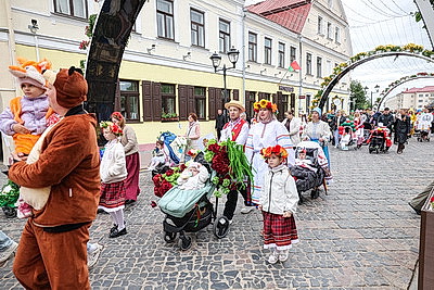 Необычный парад колясок в преддверии Дня защиты детей прошел в Гродно