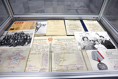 \"Судьба подарила счастье жить…\" Фотодокументальная выставка открылась в музее Хатыни