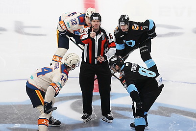 Минские динамовцы забросили шесть шайб в ворота \"Шанхайских драконов\"