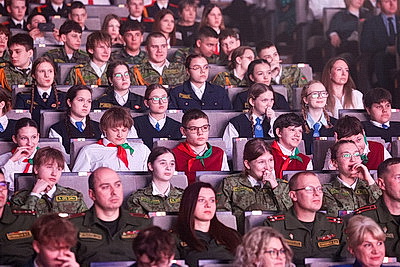 Мир, порядок, защита ценностей. Караев об Основном Законе на торжестве в честь Дня Конституции