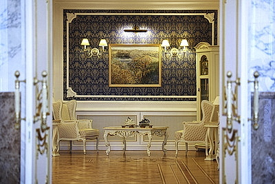 Для работников предприятий и социальной сферы Житковичского района провели экскурсию во Дворце Независимости