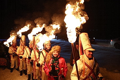 Деревня, где каждый мечтает стать \"царем\". Как в Семежево сохраняют уникальный обряд