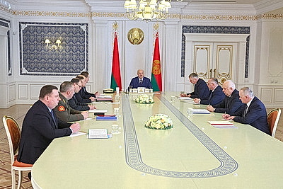 Лукашенко: Беларусь к концу года должна иметь собственное производство ходовых боеприпасов