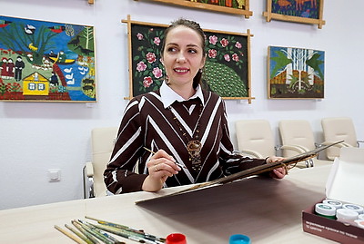 Некоторым экспонатам около 100 лет. В Витебской области возрождают традиции инситного искусства