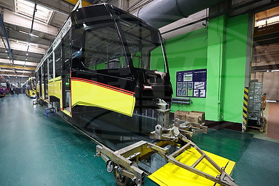 Пригородные электробусы и трамваи. Какие новинки электротранспорта выпускает \"БКМ Холдинг\"