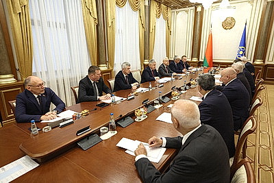 Ипатов - парламентариям ОДКБ: на фоне внешних угроз нацбезопасности Беларусь укрепляет оборонный потенциал