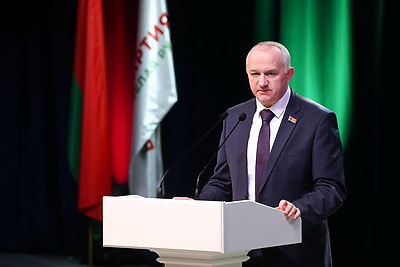 Новые проекты и международное сотрудничество. Заседание Высшего политического совета партии \"Белая Русь\" проходит в Минске