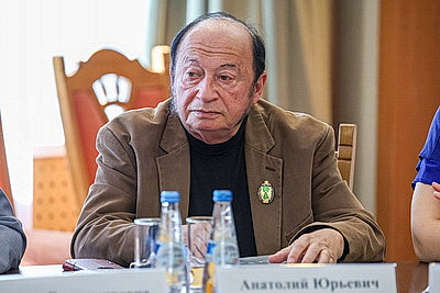 От конкурсов к признанию. Как в Беларуси формируют новую плеяду молодых писателей