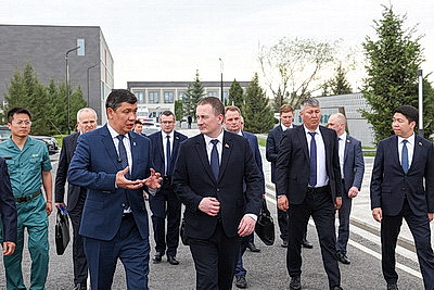 Премьер-министр Беларуси посетил предприятия по переработке отходов в Кыргызстане
