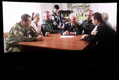 \"Сила - в людях\". Премьера кинокартины \"Душа защитника\" прошла в кинотеатре \"Москва\"