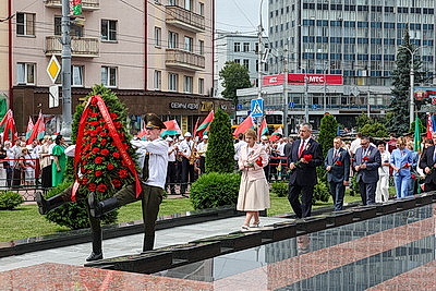 С благодарностью за мир. Торжественное шествие в День Независимости объединило более 20 тыс. жителей и гостей Гомеля