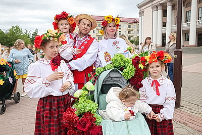 Необычный парад колясок в преддверии Дня защиты детей прошел в Гродно