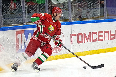 Команда Президента выиграла четвертый матч в РХЛ