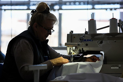 Одно из самых \"женских\" предприятий страны: швейная фабрика в Дзержинске