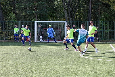 Спорт на максимуме: более 500 представителей белорусских СМИ вышли на старт спартакиады в \"Стайках\"