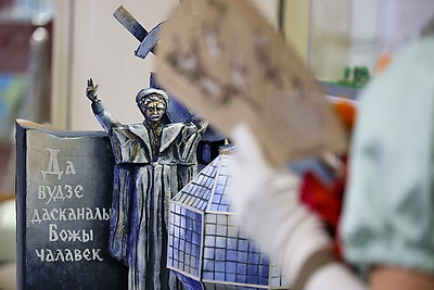 Ночные экскурсии и мастер-классы по каллиграфии: как встретили \"Библионочь\" в Национальной библиотеке Беларуси