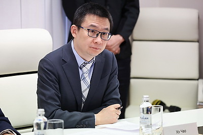 Роботический комплекс для операций запустили в МНПЦ хирургии, трансплантологии и гематологии