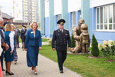 Торжественная линейка в Сеницкой средней школе объединила более 1 тыс. учащихся