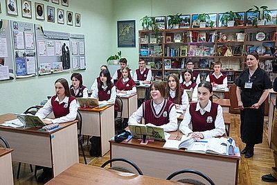 Какие условия созданы для развития и образования детей в Беларуси, рассказал Иванец