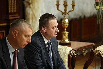 Лукашенко - Мантурову: Беларусь считает за честь сотрудничать с Россией