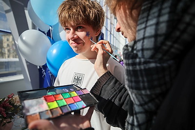 \"Образец для молодежи\". Орден Матери вручили 26 многодетным минчанкам