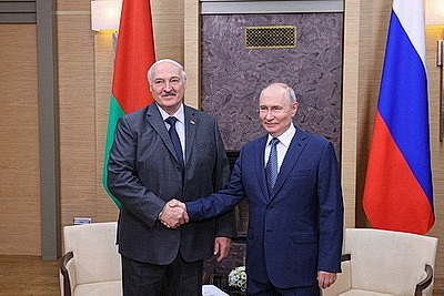 Лукашенко на встрече с Путиным позитивно оценил совместную работу правительств Беларуси и России